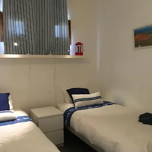 https://villa-de-la-vista.in-canary-islands.com